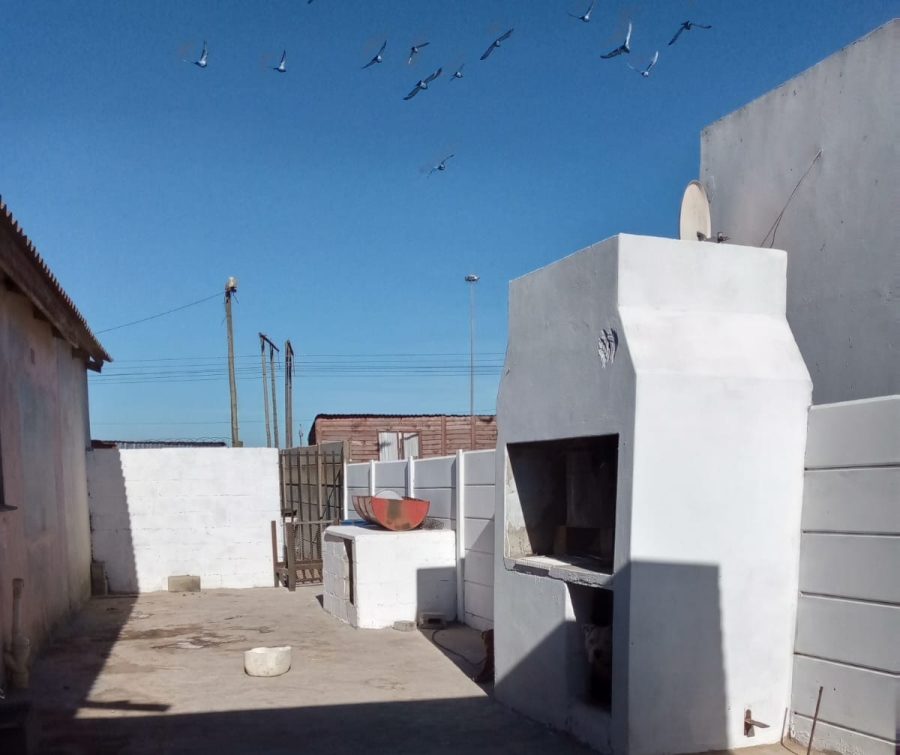 3 Bedroom Property for Sale in Louwville Western Cape